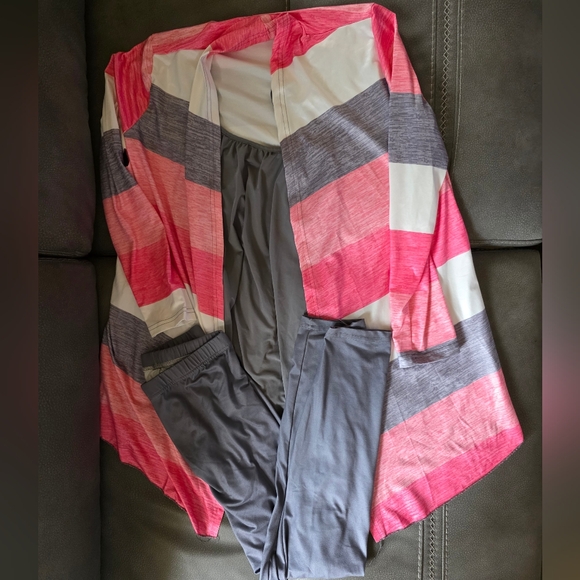 NWOT 3 Piece Outfit - Picture 3 of 6